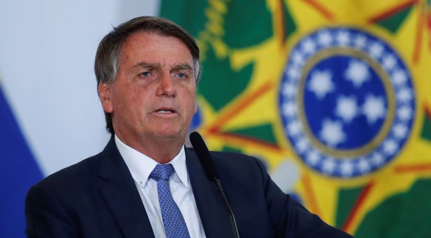 Bolsonaro sanciona lei que obriga planos de saúde a cobrirem tratamentos fora do rol da ANS