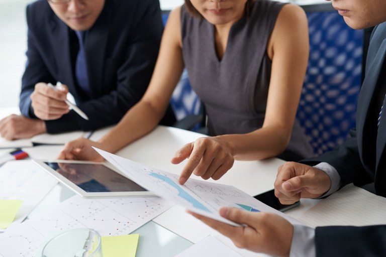 Mulheres recebem 19,4% a menos que os homens, aponta 1º Relatório de Transparência Salarial