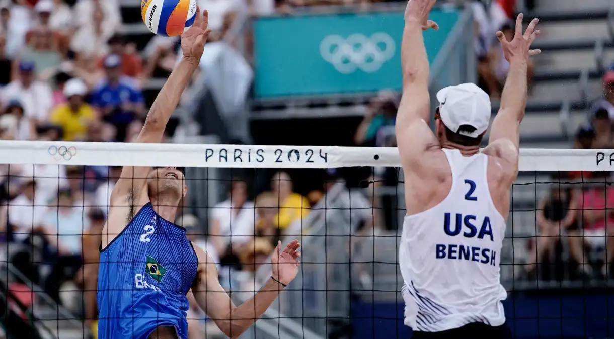 Brasileiros Caem e Enfrentam Repescagem no Vôlei de Praia em Paris 2024