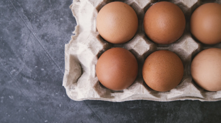 Comer ovo pode dar um up na memória, e a ciência confirma!