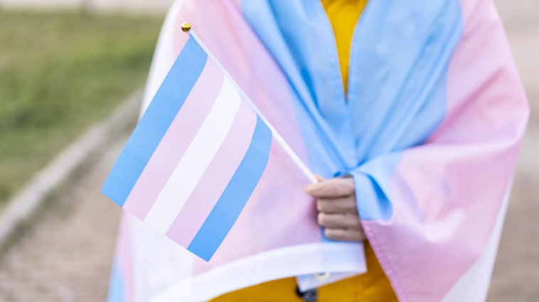 Câncer de próstata: mulheres trans têm risco menor, mas dados ainda são limitados