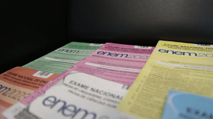 Saiu, galera! Gabarito oficial da prova verde do Enem 2024 tá na área!