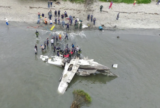 Tragédia no ar: avião explode em Ubatuba e governador de SP se pronuncia